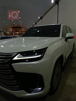 لێکزس LX